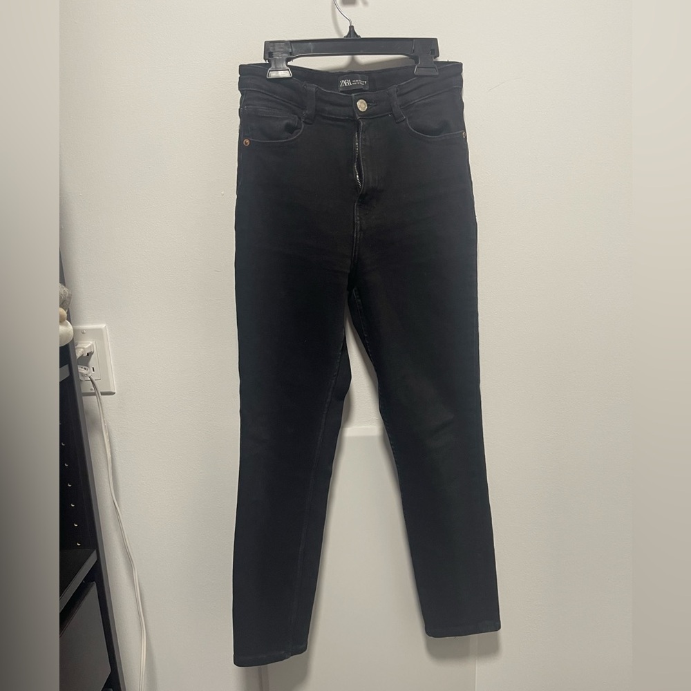 Black Zara high rise skinny jeans